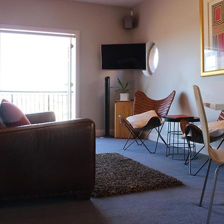 Apartments On Star Sandy Bay Exterior photo